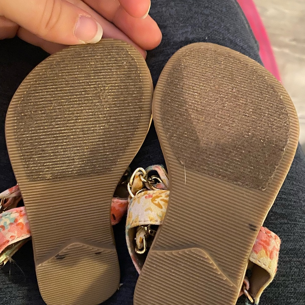 Sandals - Picture 2 of 2
